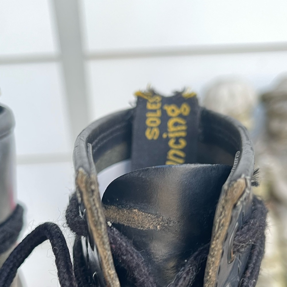 Vintage Dr. Martens Docs Boots Made In England Combat shoes MIE 1460 Uk 4 US 6 - Picture 12 of 13